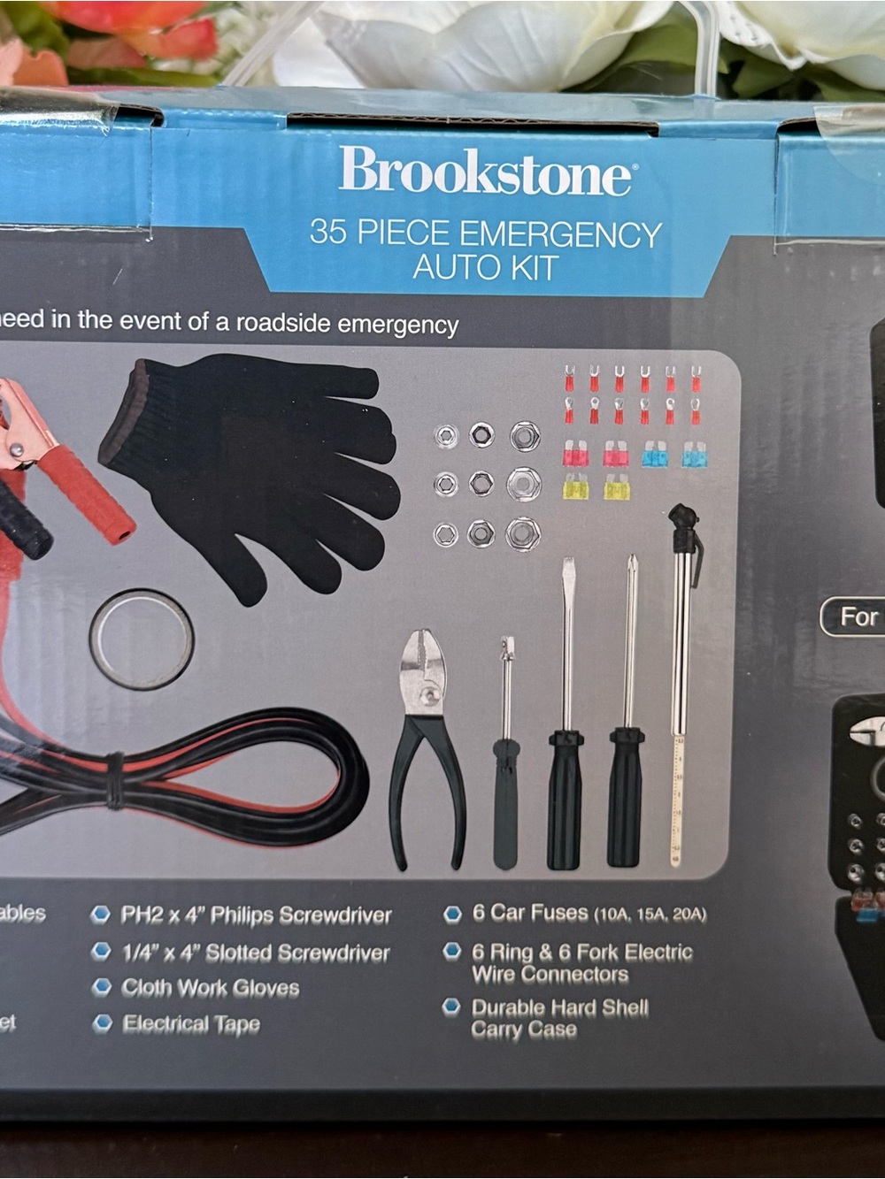 ππ BROOKSTONE 35 PIECE CAR EMERGENCY AUTO KIT. BRAND SEALED IN BOX! - Picture 13 of 16
